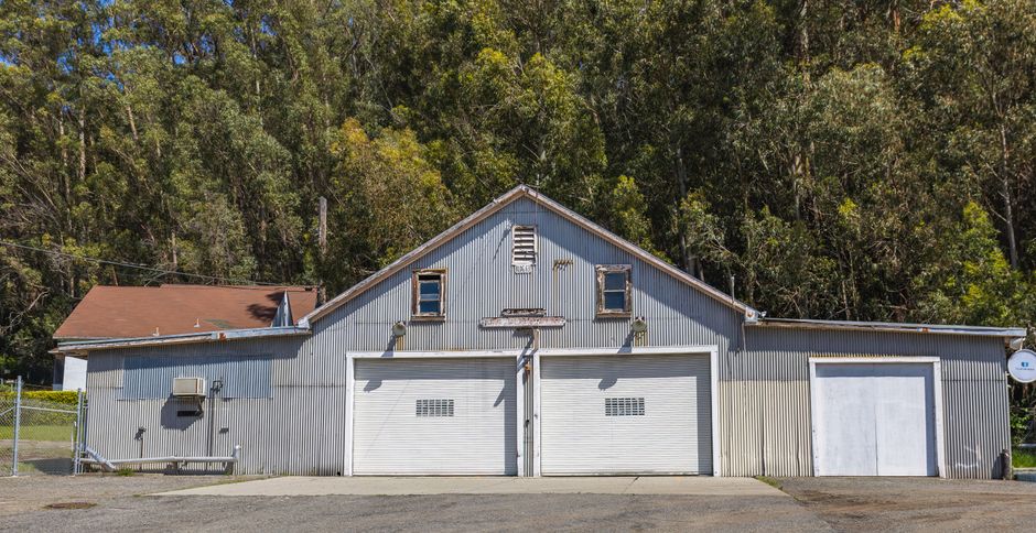 garage-door-services stock image