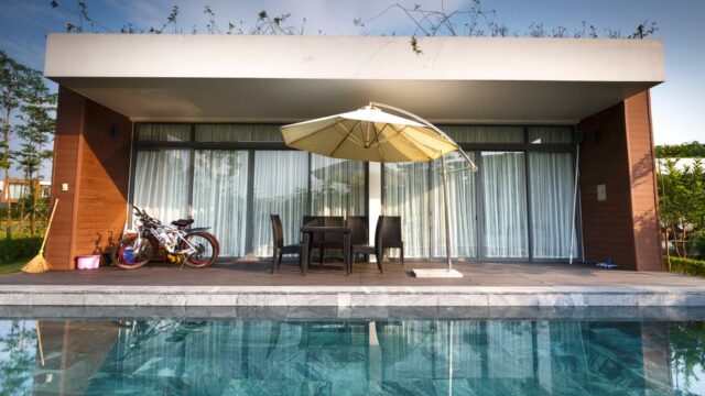 pool-service stock image