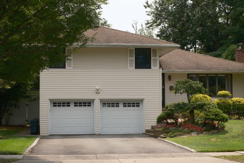 garage-door-services stock image