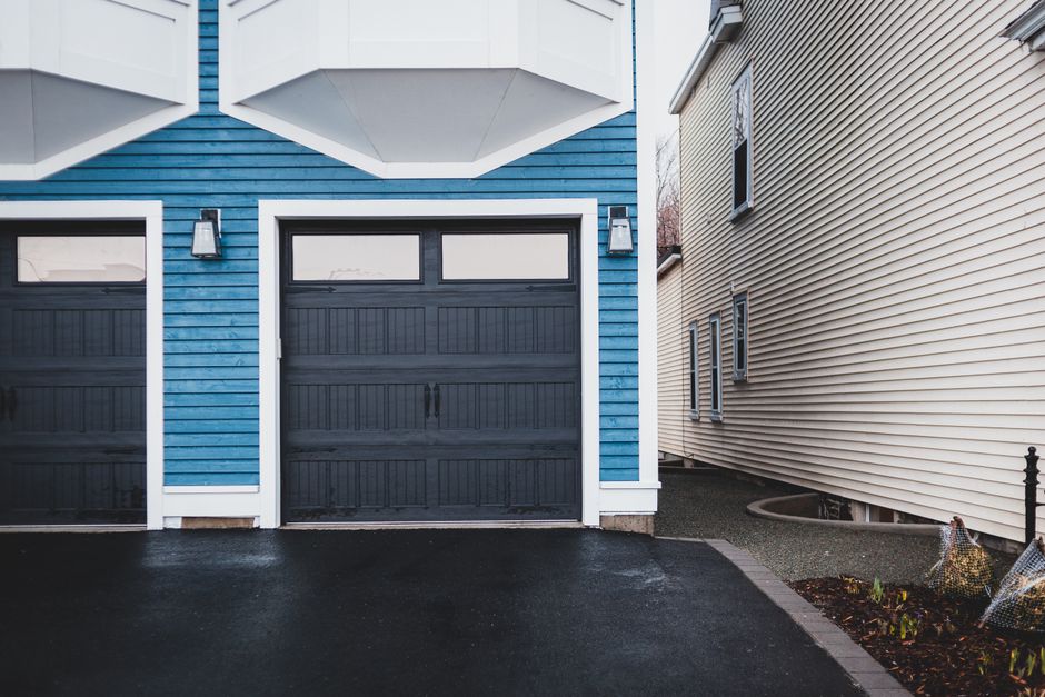 garage-door-services stock image