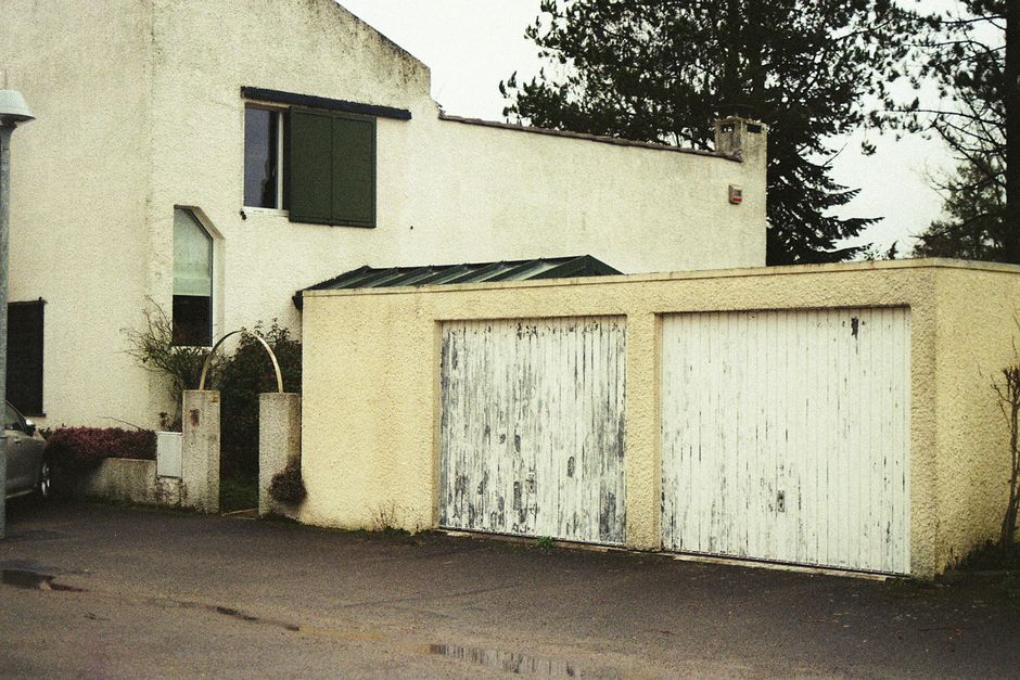 garage-door-services stock image