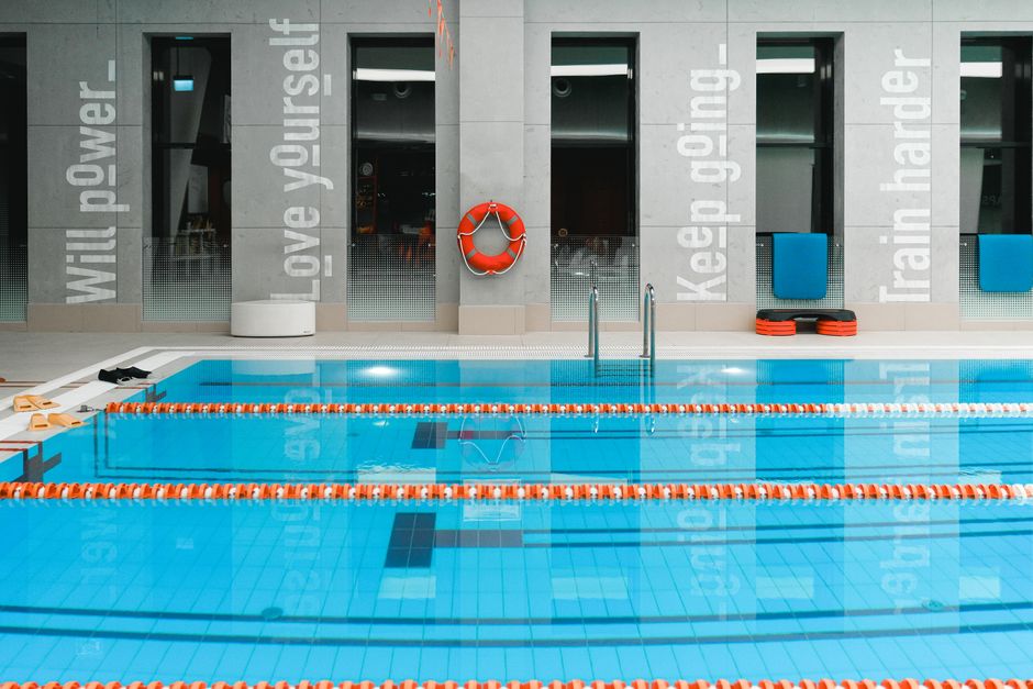 pool-service stock image
